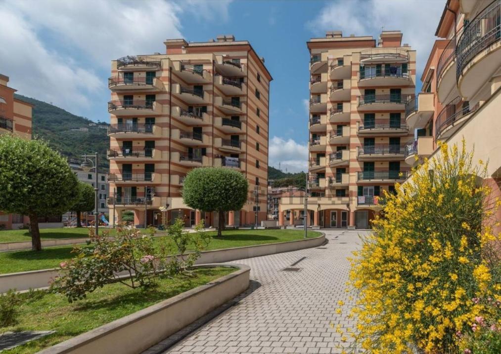 Gf Holiday Suite 3 Varazze Exterior foto